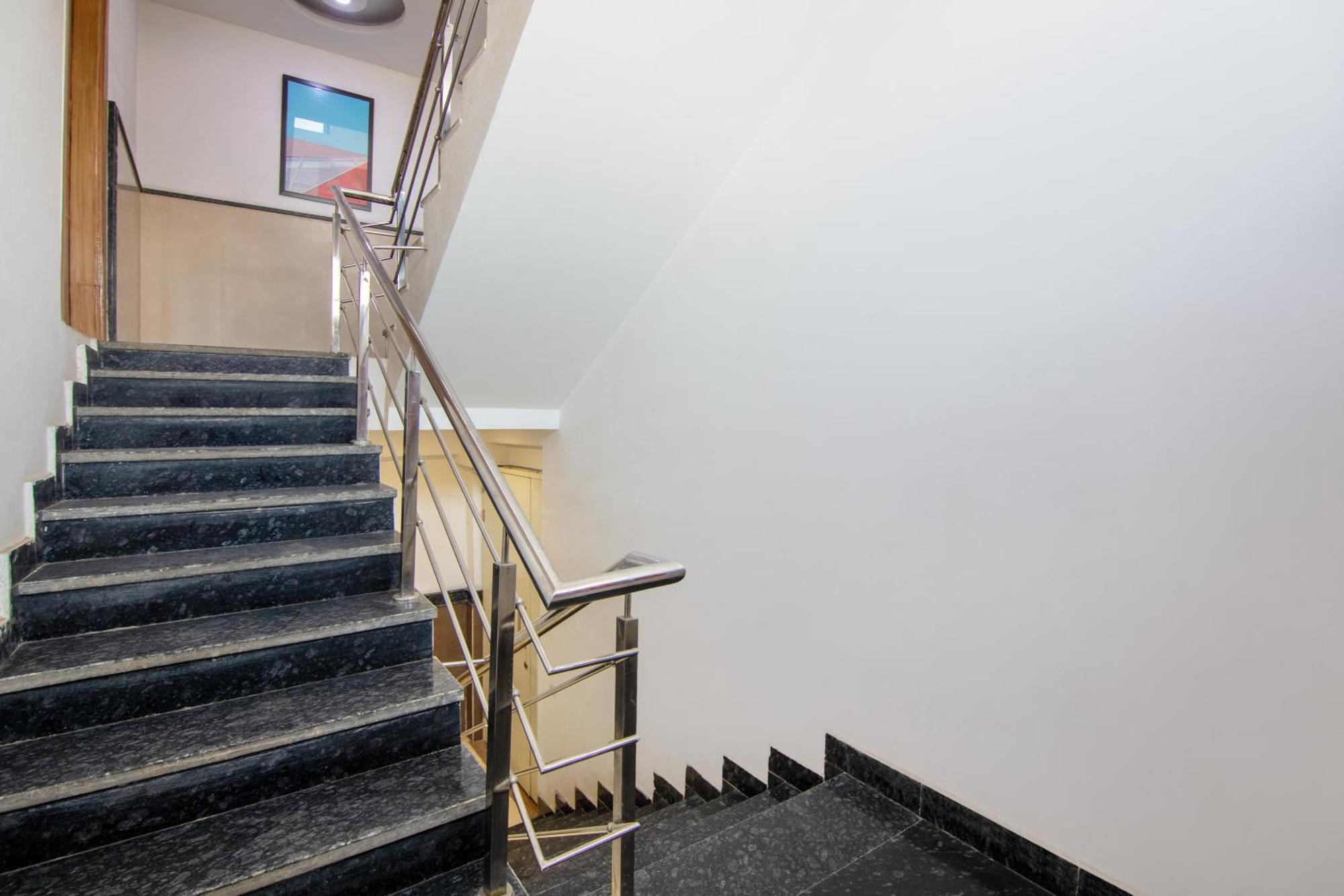 ניו דלהי Hotel Lohmod At National Highway 8 - Free Airport Transffer מראה חיצוני תמונה
