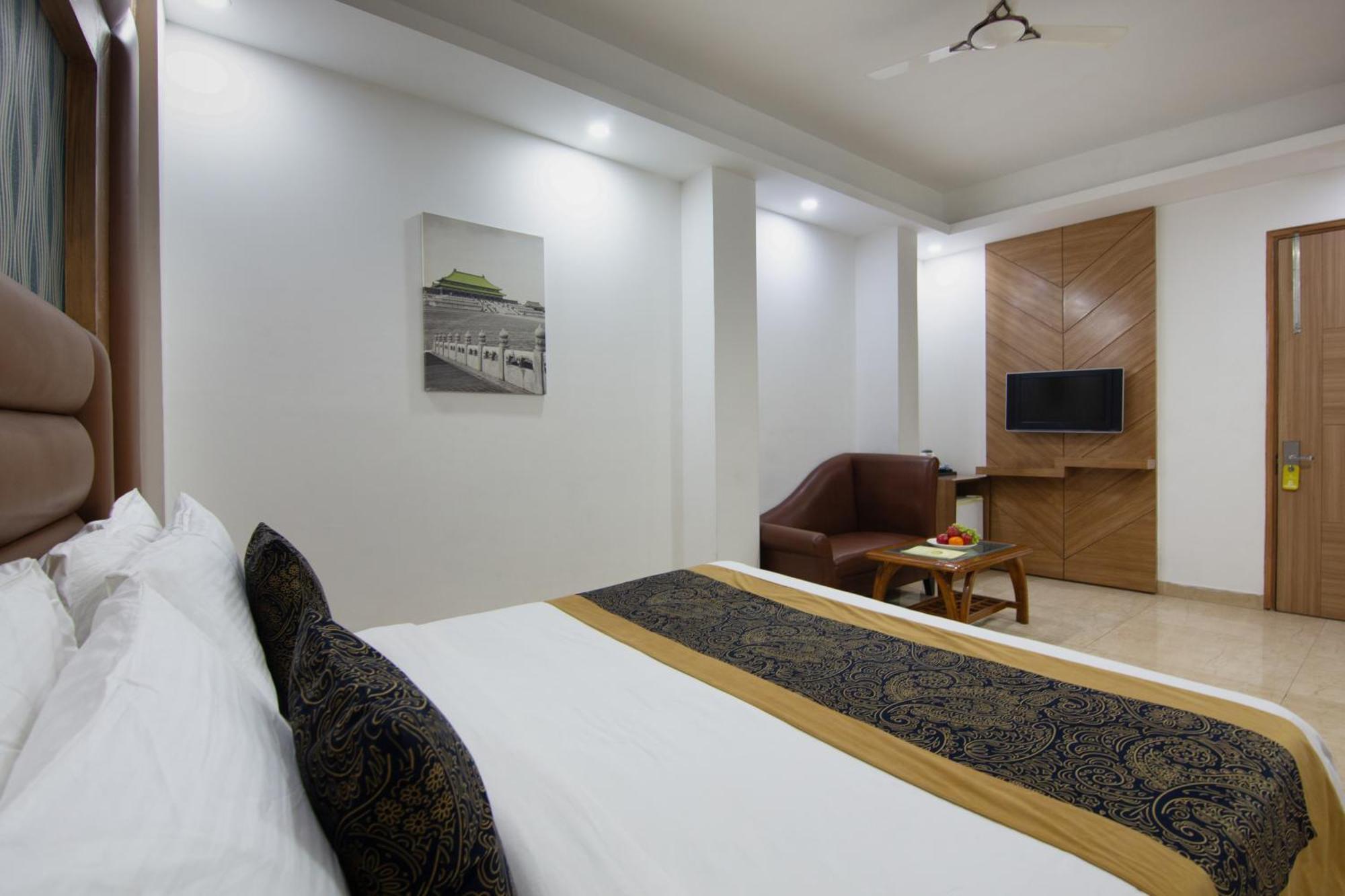 ניו דלהי Hotel Lohmod At National Highway 8 - Free Airport Transffer מראה חיצוני תמונה