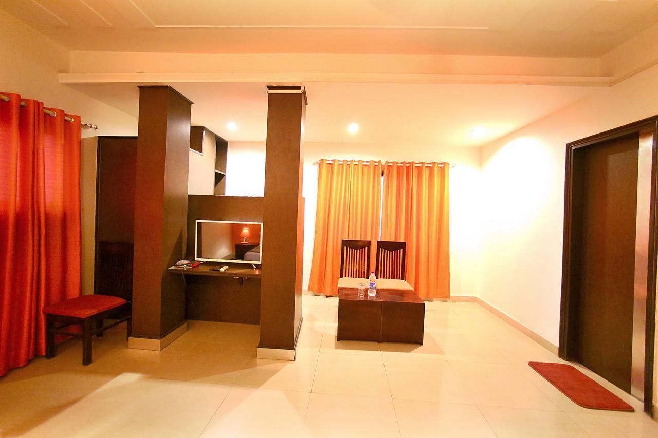 ניו דלהי Hotel Lohmod At National Highway 8 - Free Airport Transffer מראה חיצוני תמונה