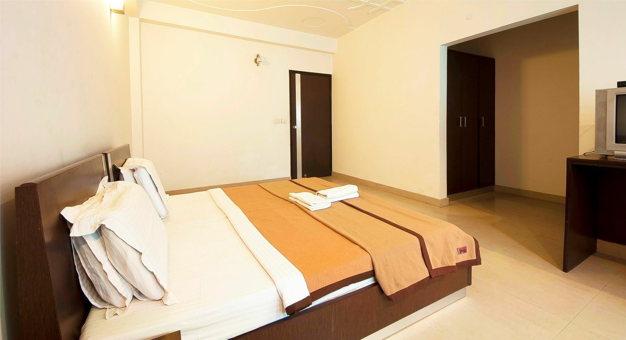 ניו דלהי Hotel Lohmod At National Highway 8 - Free Airport Transffer מראה חיצוני תמונה